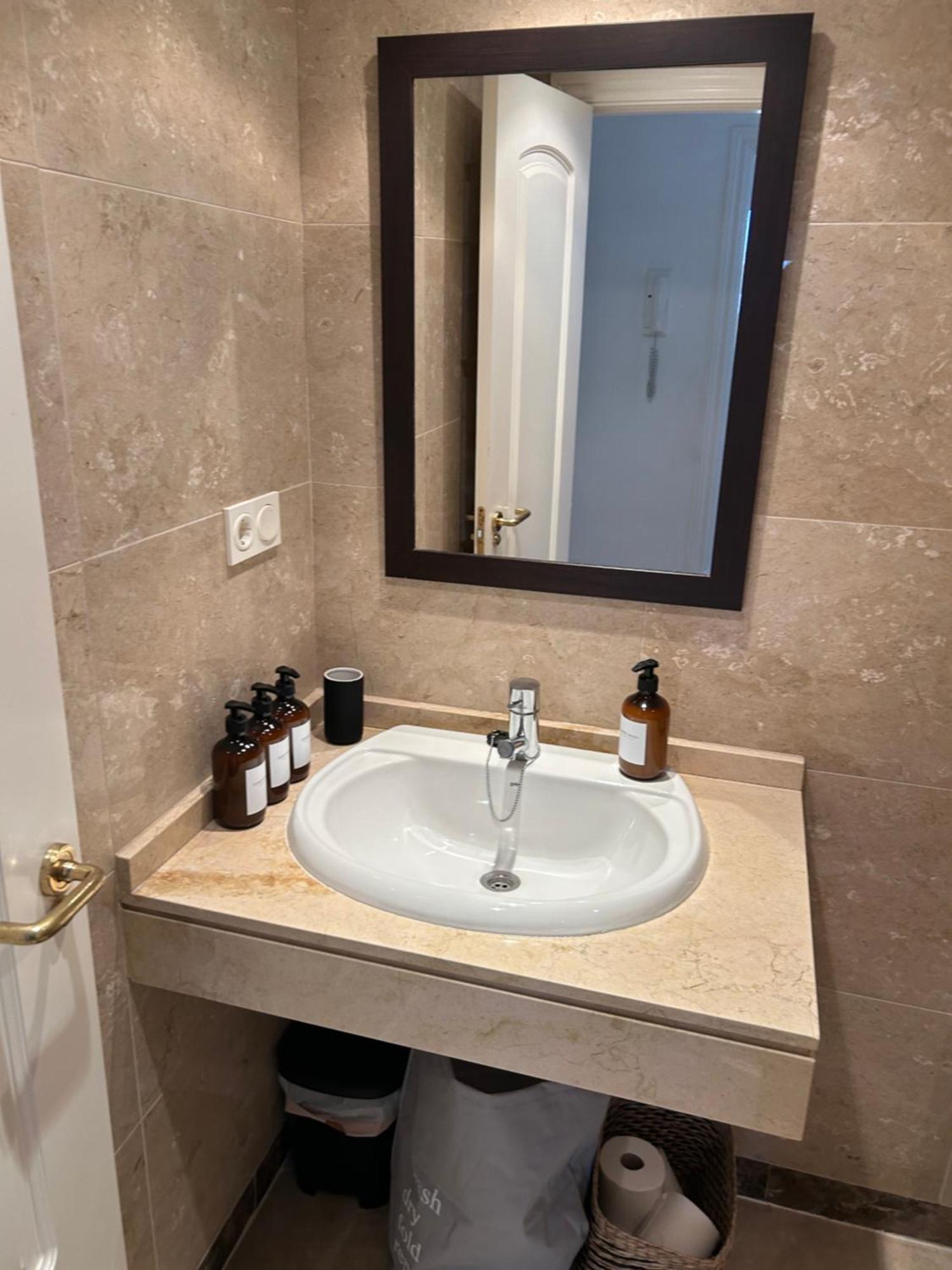 2 Bed Penthouse Apartment 马尼尔瓦 外观 照片